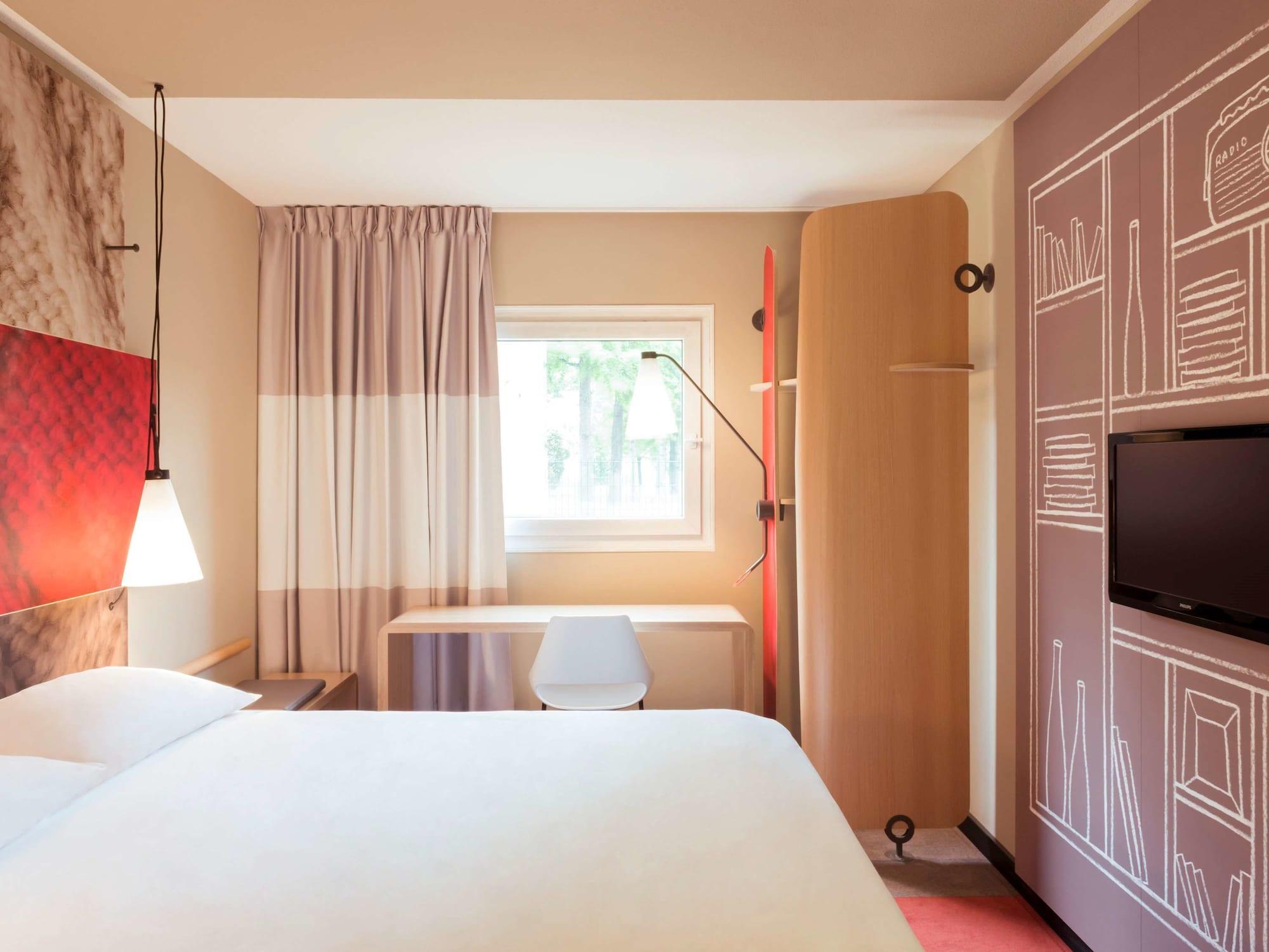 Ibis Dijon Gare Hotel Bagian luar foto