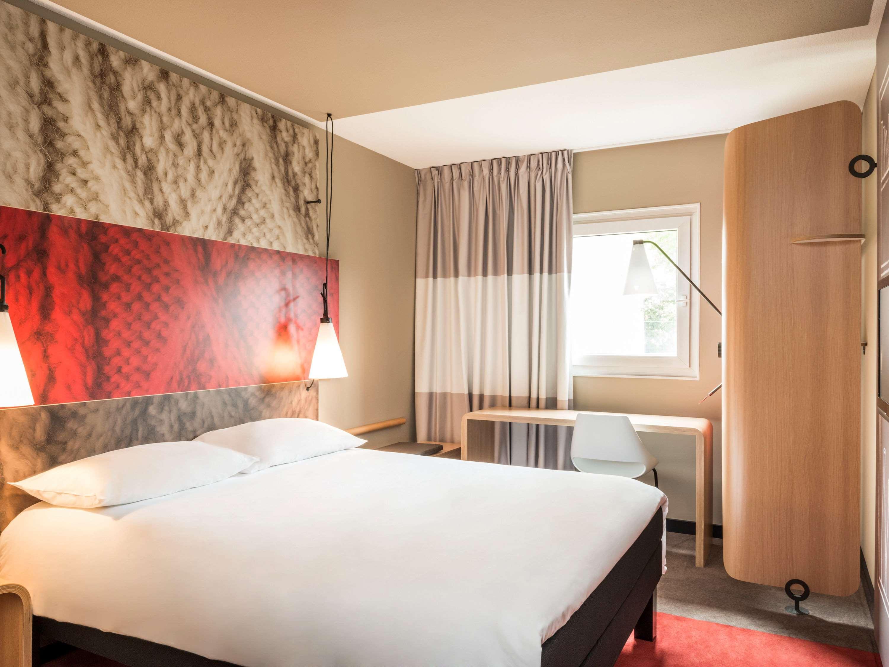 Ibis Dijon Gare Hotel Bagian luar foto