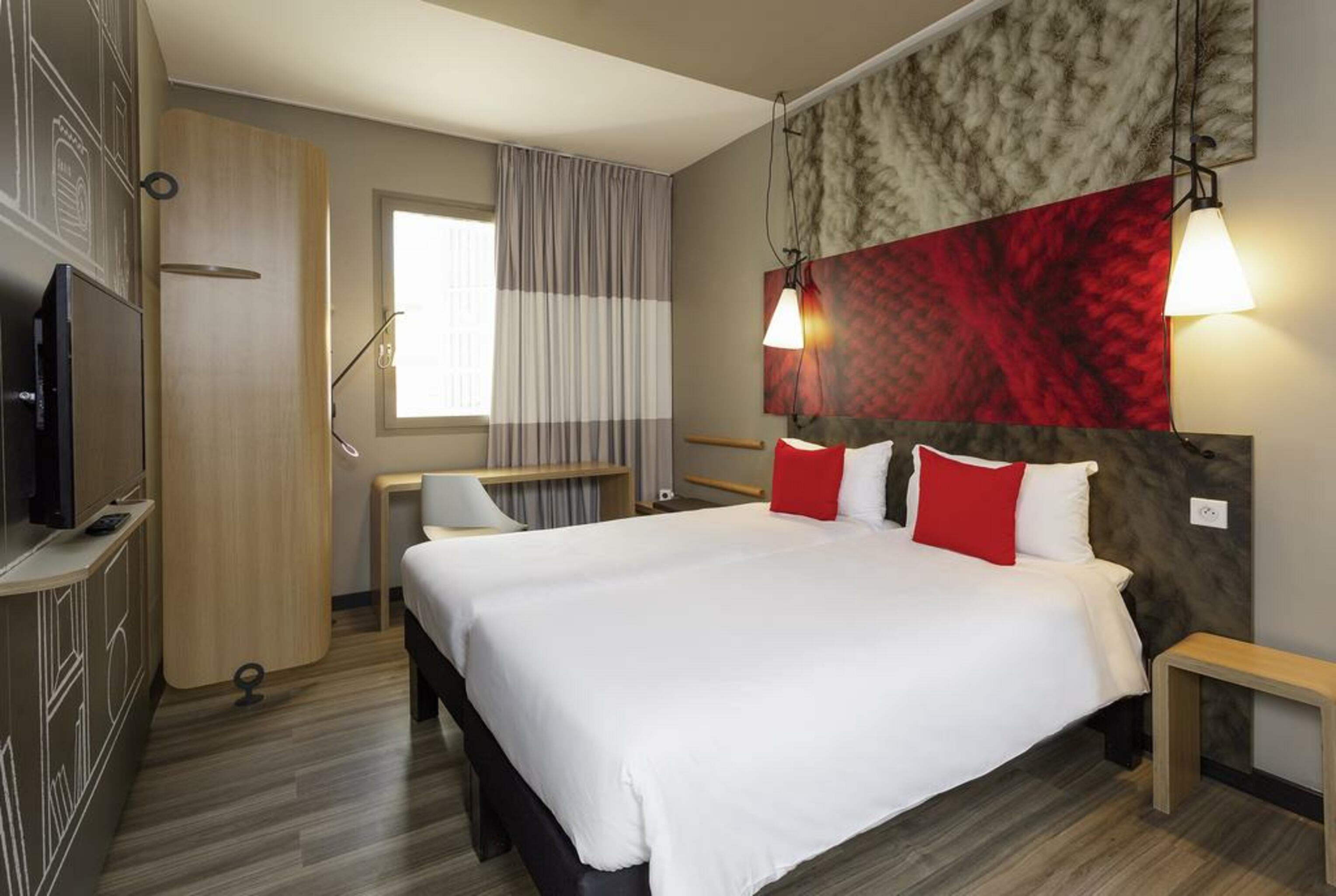 Ibis Dijon Gare Hotel Bagian luar foto